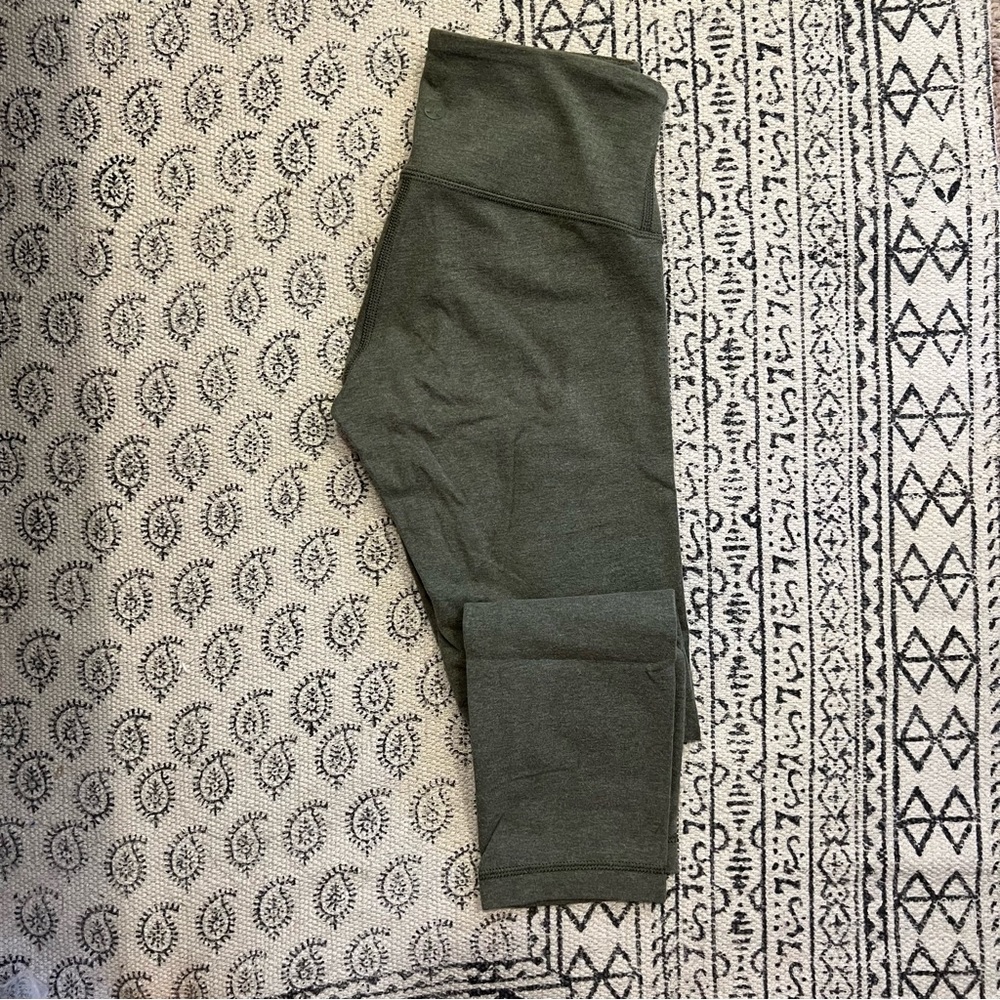 Size 2 lululemon Wunder Under Pant